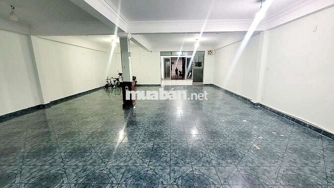 CHO THUÊ MB 140m2 SÁT NHÀ GA T3, HOÀNG HOA THÁM, P12, Q. TÂN BÌNH