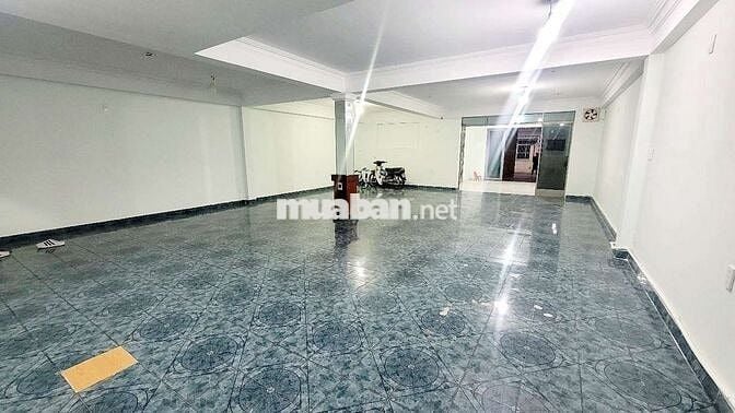 CHO THUÊ MB 140m2 SÁT NHÀ GA T3, HOÀNG HOA THÁM, P12, Q. TÂN BÌNH
