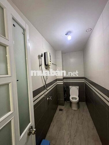 Cho thuê phòng trọ Dương Quảng Hàm ban công view đường ngay Cc K26