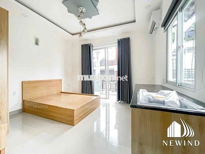 Studio ban công giá rẻ gần KCX, PMH, Cresent Mall, Q4