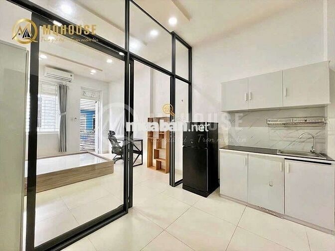 🏡 Cho Thuê CH 1PN Gần Hàng Xanh - Ban Công Riêng - Tách Bếp 40m²