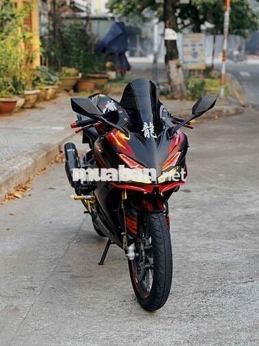 Honda CBR150R Đen, Đỏ Xe côn tay