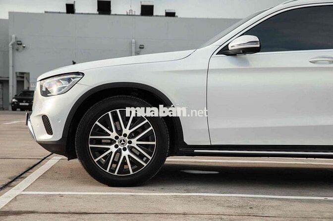 Mercedes-Benz GLC 200 4MATIC V1 2022