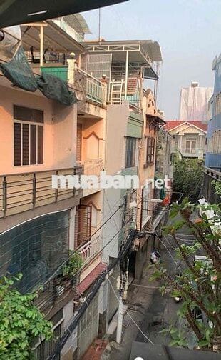 Cho thuê phòng có ban công. Đường Nhiêu Tứ.P7. Q. Phú Nhuận