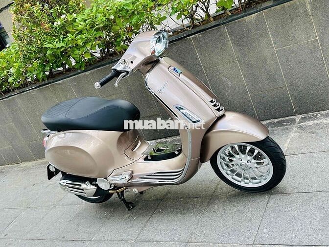 Piaggio Vespa Sprint 150cc 2018 Nâu