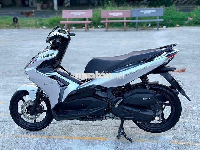 Honda Air Blade 2021 Bạc phocher ,đèn audi đẹp mới