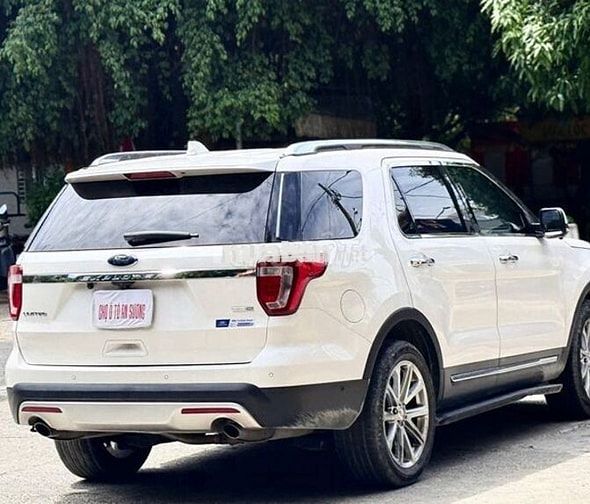 FORD EXPLORER 2017 XE NHẬP NHIỀU OPTION