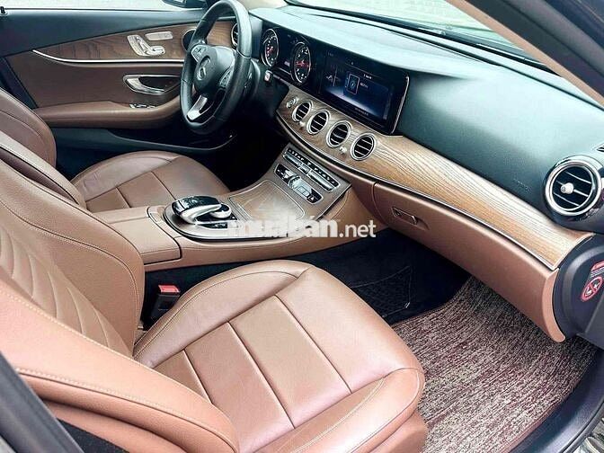 Mercedes-Benz E200 2018 màu Đen siêu đẹp, cực chât