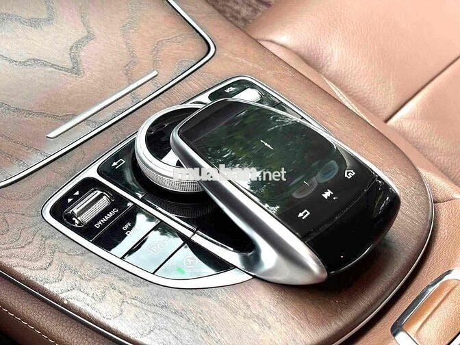 Mercedes-Benz E200 2018 màu Đen siêu đẹp, cực chât
