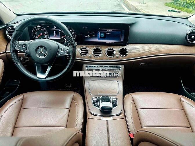 Mercedes-Benz E200 2018 màu Đen siêu đẹp, cực chât