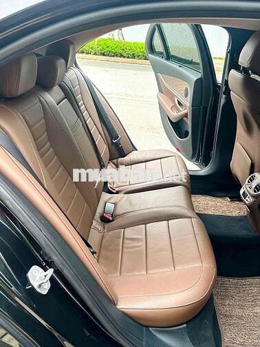 Mercedes-Benz E200 2018 màu Đen siêu đẹp, cực chât