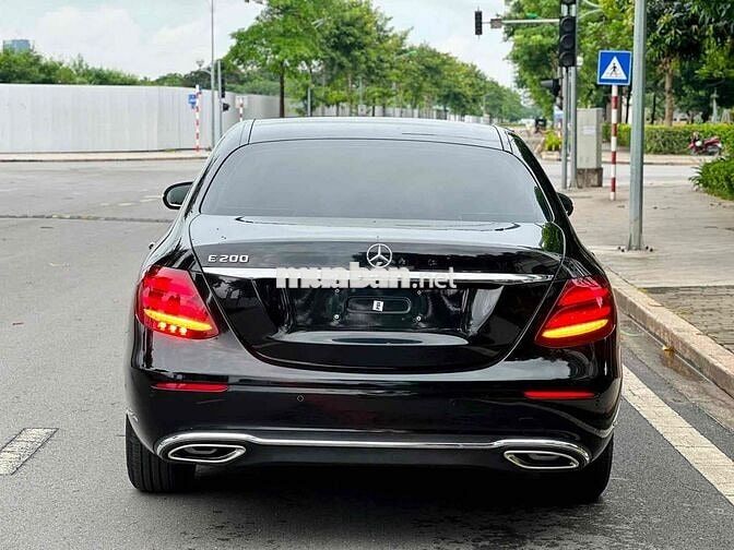Mercedes-Benz E200 2018 màu Đen siêu đẹp, cực chât