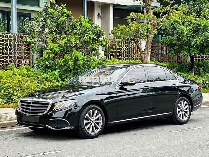 Mercedes-Benz E200 2018 màu Đen siêu đẹp, cực chât