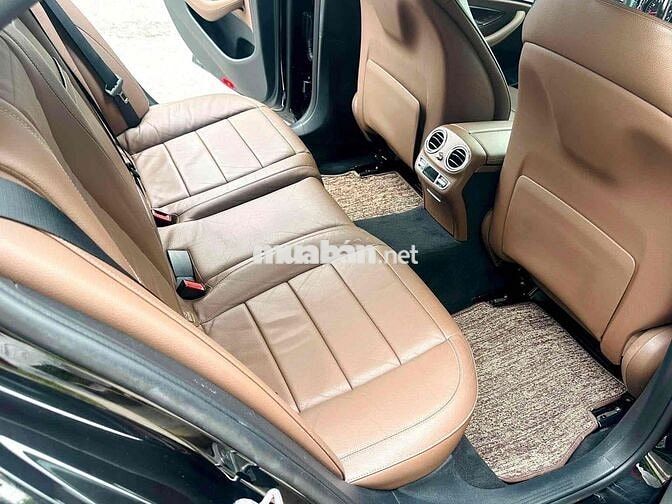 Mercedes-Benz E200 2018 màu Đen siêu đẹp, cực chât