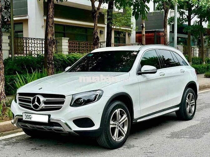 Mercedes-Benz GLC 250 4matic2017 màu trắng biển HN