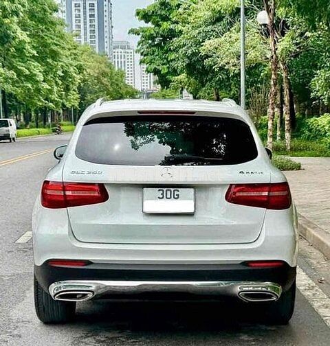 Mercedes-Benz GLC 250 4matic2017 màu trắng biển HN