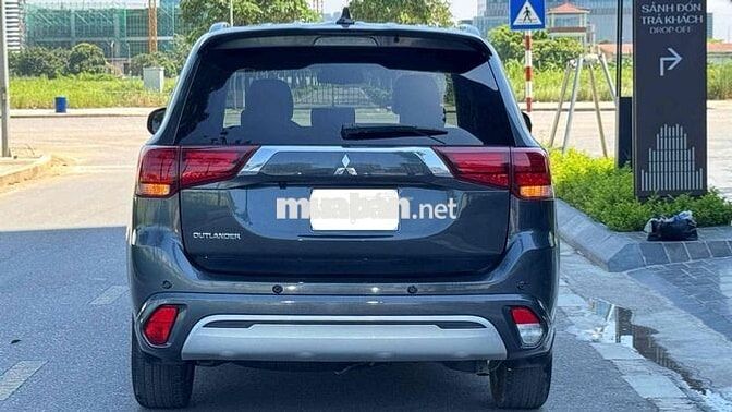 Mitsubishi Outlander CVT 2023 xe 7 chỗ cực chất