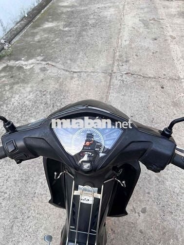 Cần bán 1 chiếc Honda Wave RSX Fi Đen