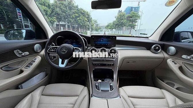 Mercedes-Benz GLC 200 4Matic 2020 Đen đẹp quá