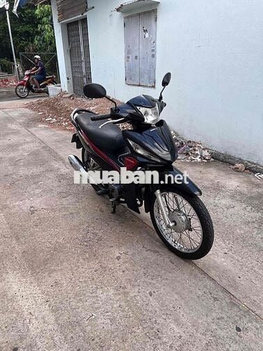 Cần bán 1 chiếc Honda Wave RSX Fi Đen