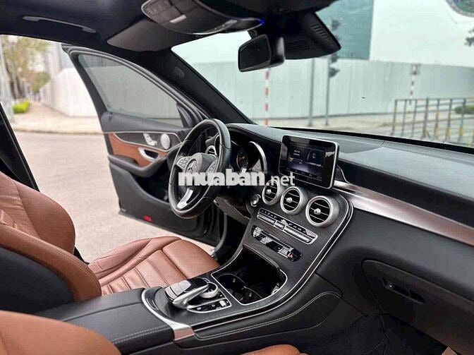 Mercedes-Benz GLC 300 4matic 2018 Đen zin 6.4 vạn