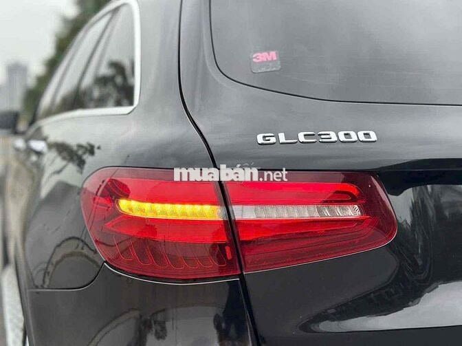 Mercedes-Benz GLC 300 4matic 2018 Đen zin 6.4 vạn