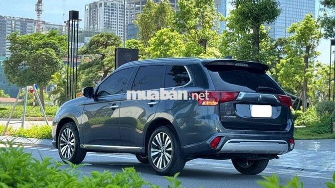 Mitsubishi Outlander CVT 2023 xe 7 chỗ cực chất
