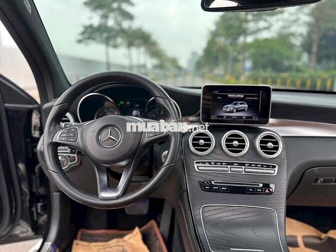 Mercedes-Benz GLC 300 4matic 2018 Đen zin 6.4 vạn