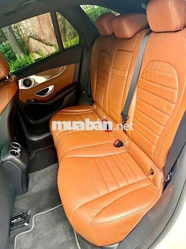 Mercedes-Benz GLC 250 4matic2017 màu trắng biển HN