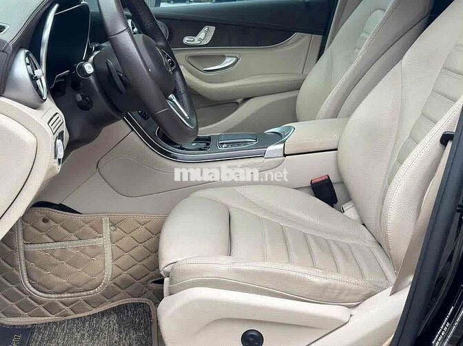 Mercedes-Benz GLC 200 4Matic 2020 Đen đẹp quá