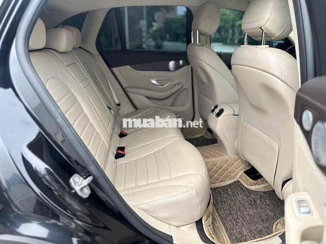 Mercedes-Benz GLC 200 4Matic 2020 Đen đẹp quá