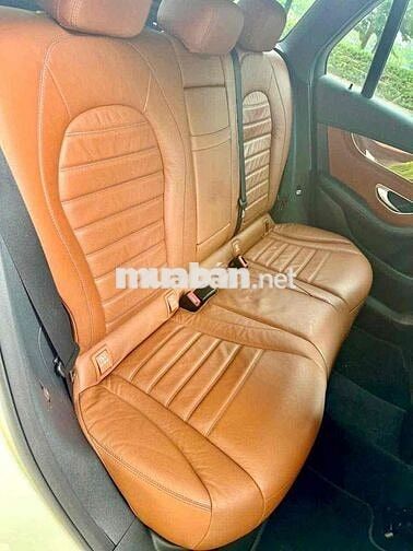 Mercedes-Benz GLC 250 4matic2017 màu trắng biển HN