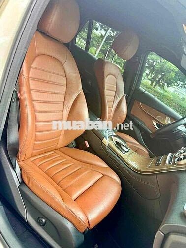 Mercedes-Benz GLC 250 4matic2017 màu trắng biển HN