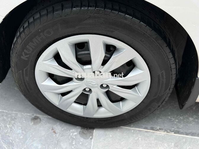 Hyundai Accent 2023 Trắng Số sàn 63000 km