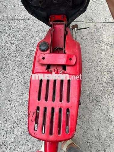 xe Cổ Pc 50cc , giá 2tr8 máy còn hơi , trưng bày
