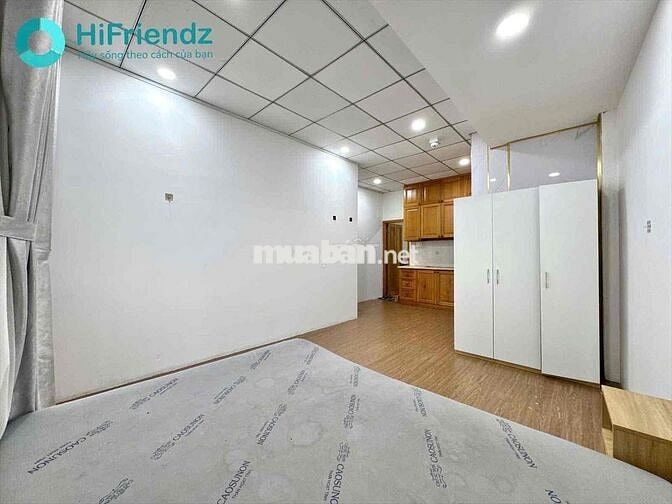 CHDV Ban Công - Full Nội Thất - Miễn Phí Xe Sát Cầu Nguyễn Văn Cừ