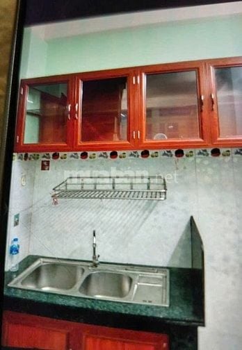 Cho thuê nhà gần mặt tiền đường Nguyễn Sỹ Sách, Tân Bình, trệt, 2 lầu