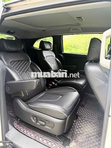 Hyundai Custin 2.0T cao cấp 2023