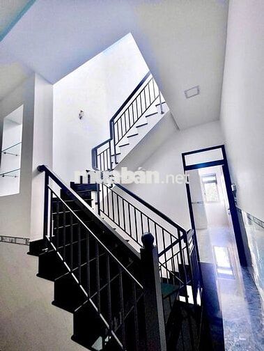 Nhà Trệt Lầu Sân Thượng 2PN KDC ĐHYD 16 triệu