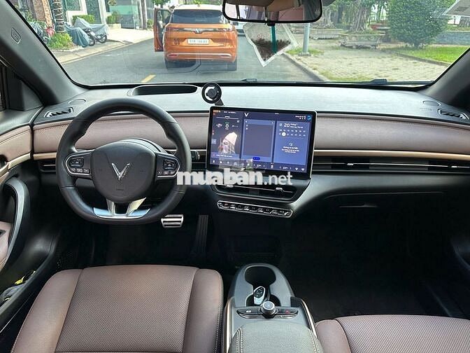 VF6 PLUS 25 - FREE SẠC KGH - MUA PIN