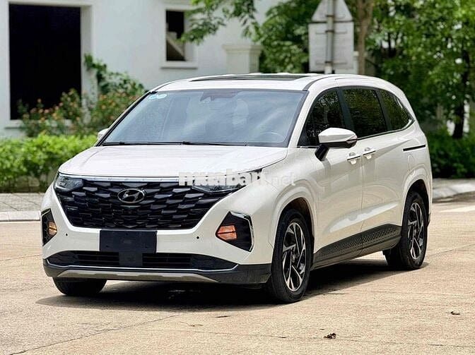 Hyundai Custin 2.0T cao cấp 2023