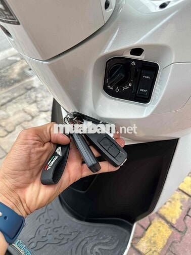 Góp 0 LS - Lead 2023 Trắng 2520km -BS 29 chính chu
