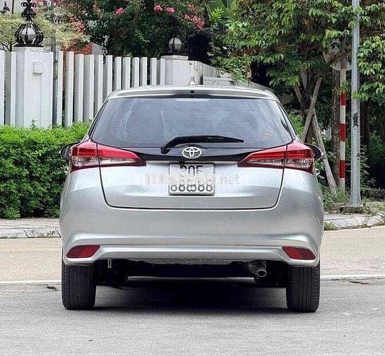 Toyota Yaris 1.5AT Xám Tự động