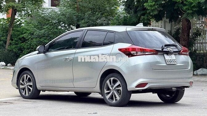 Toyota Yaris 1.5AT Xám Tự động