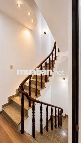 NHÀ THUÊ NC HẺM 4M NGUYỄN ĐÌNH CHIỂU KD,VP,CTY ,GĐ GẦN CHỢ V CHUỐI