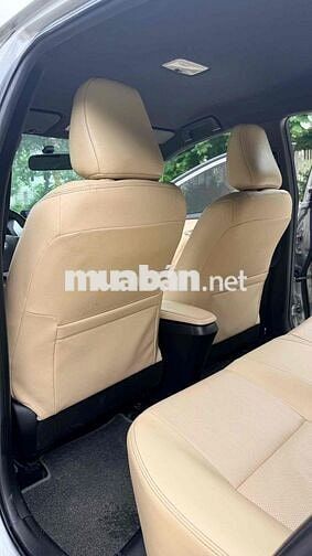 Toyota Yaris 1.5AT Xám Tự động