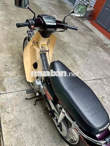Honda Dream Thái Nâu