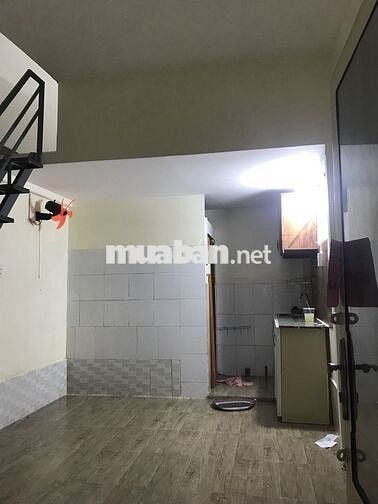 Chủ cho thuê ng căn DT:3x5 giá 3tr/thg ,lầu ,HBC,TĐ