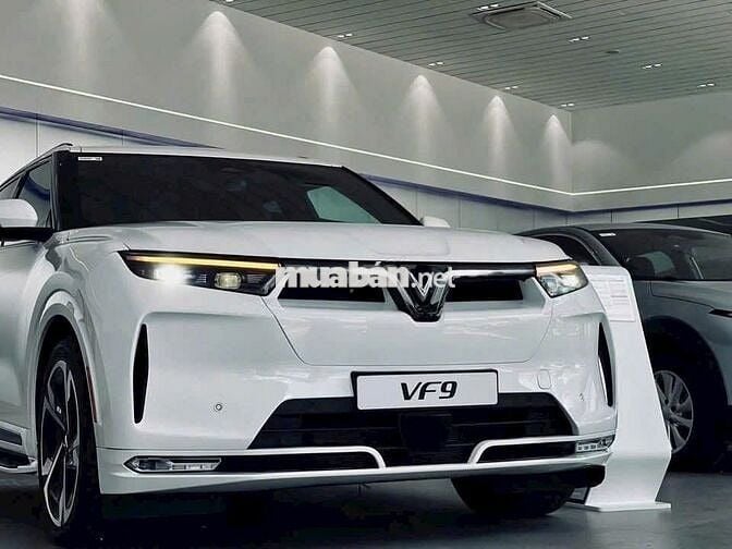 VinFast VF9 PLUS 2025 Trắng 1263TR MỚI 100%