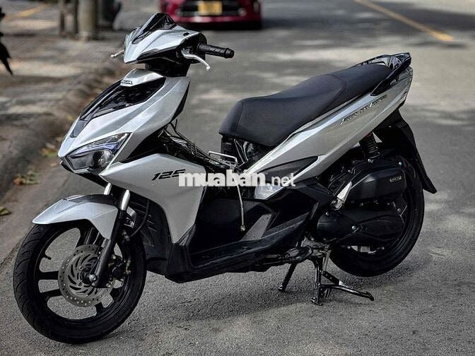 Honda Airblade 125 Smartkey 2018 Bạc
